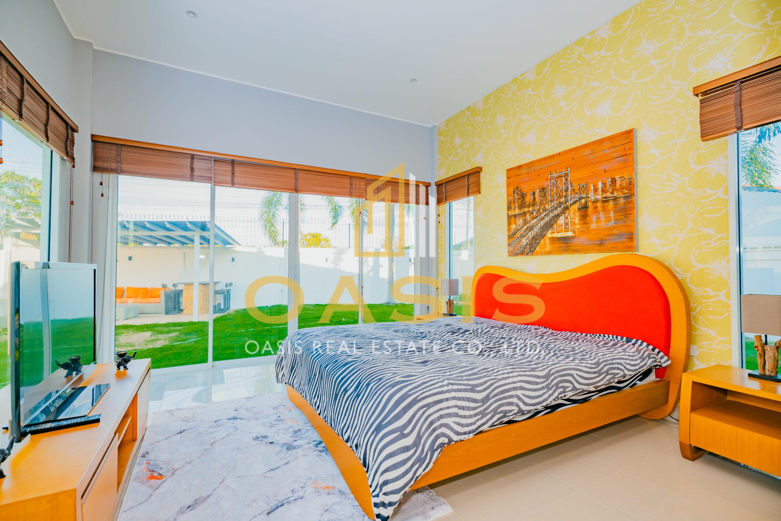 4-Bedroom Pool Villa Ban Panalee for Sale