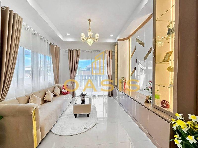 Single detached 2-storey house For rent