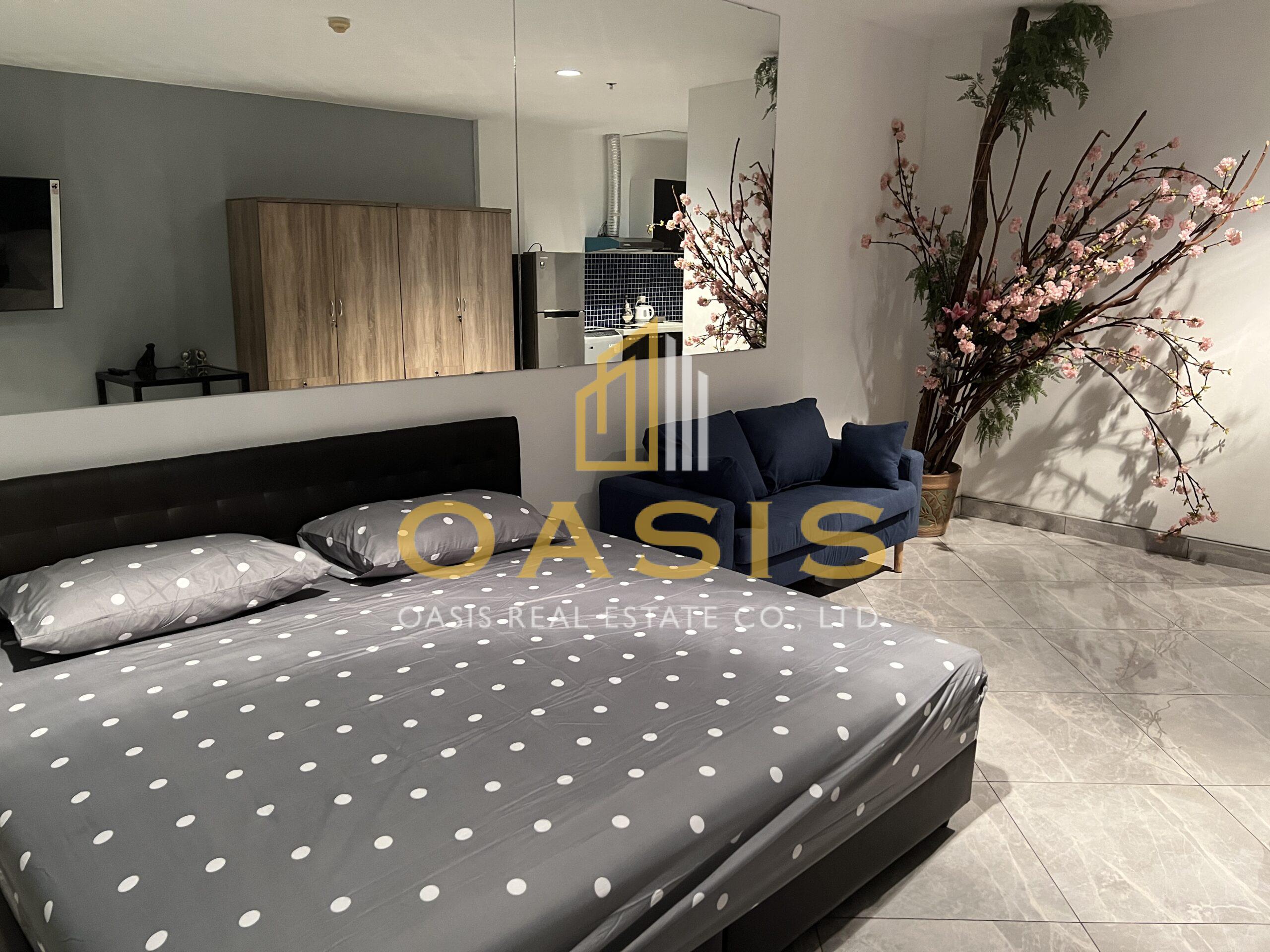 Spacious studio condominium in View Talay 7 For Sale