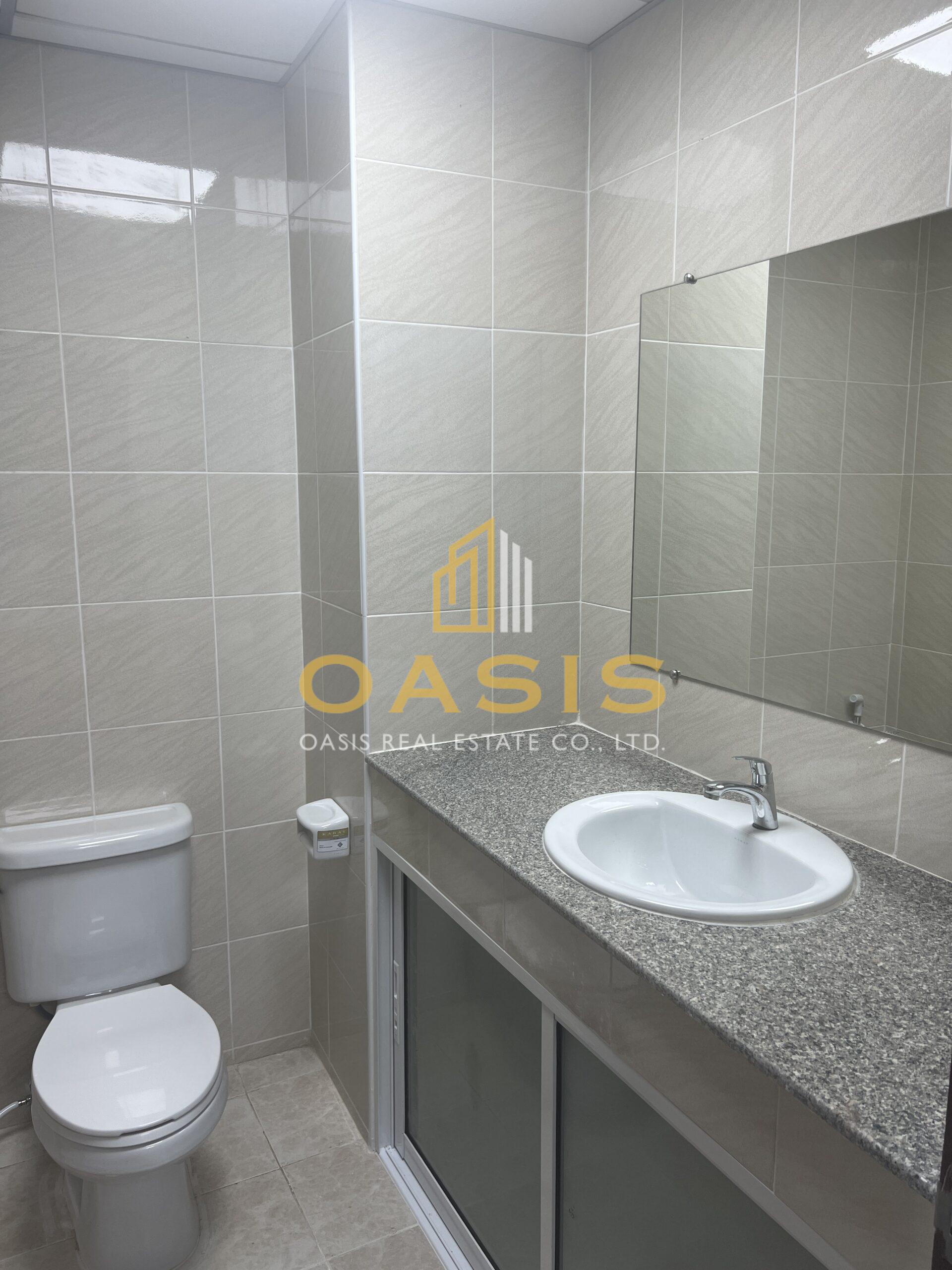 Spacious studio condominium in View Talay 7 For Sale