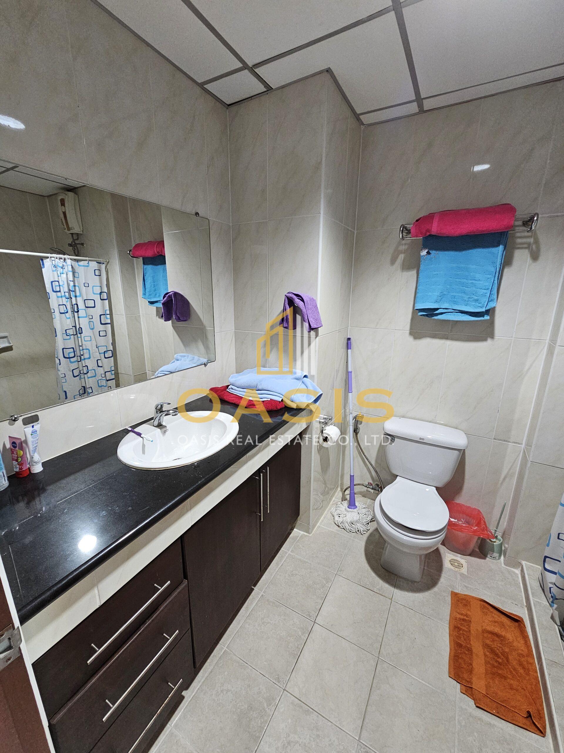 Spacious Sea-View Condo at View Talay 5C For Sale
