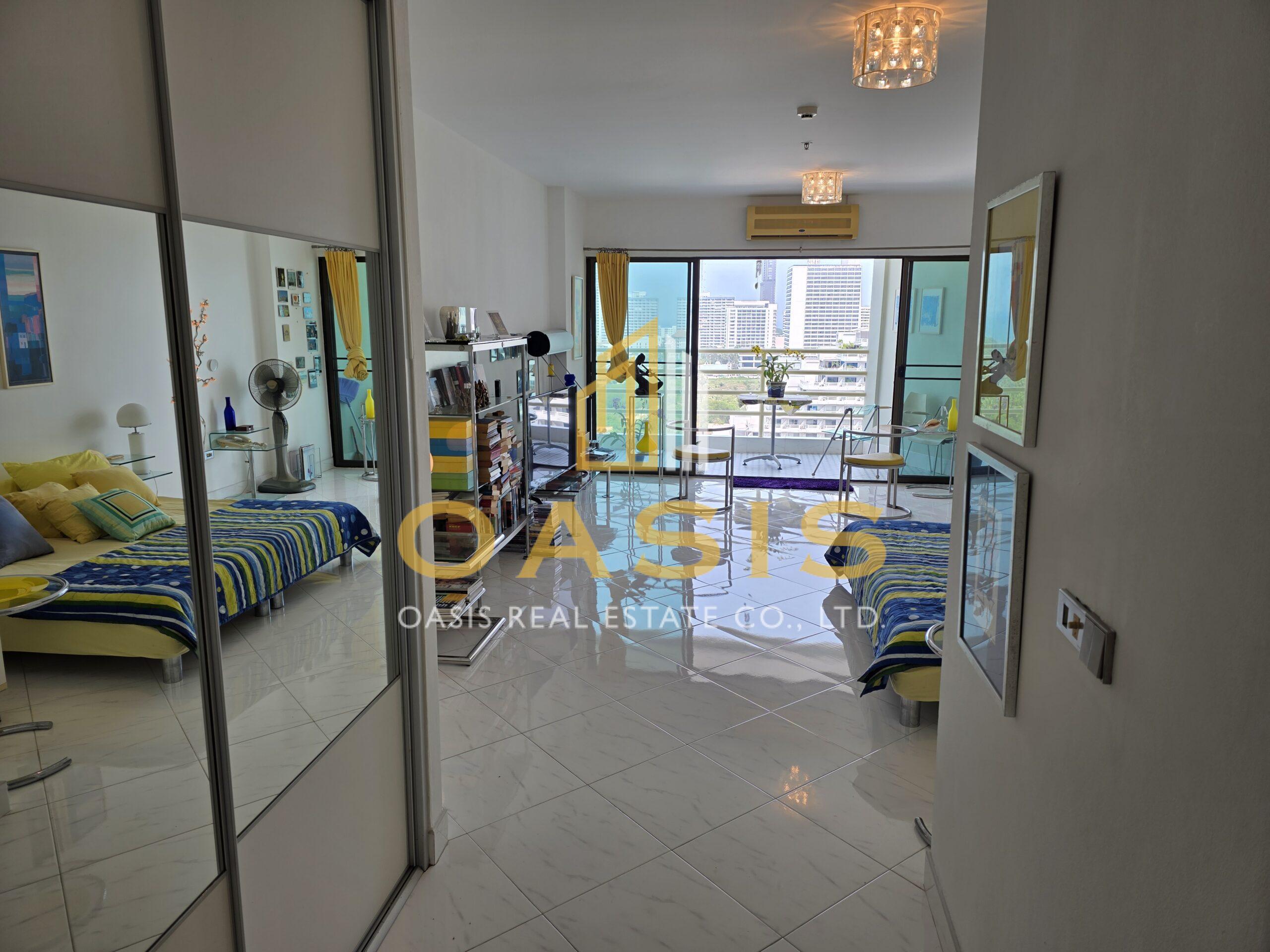 Spacious studio condominium for sale in View Talay 5C