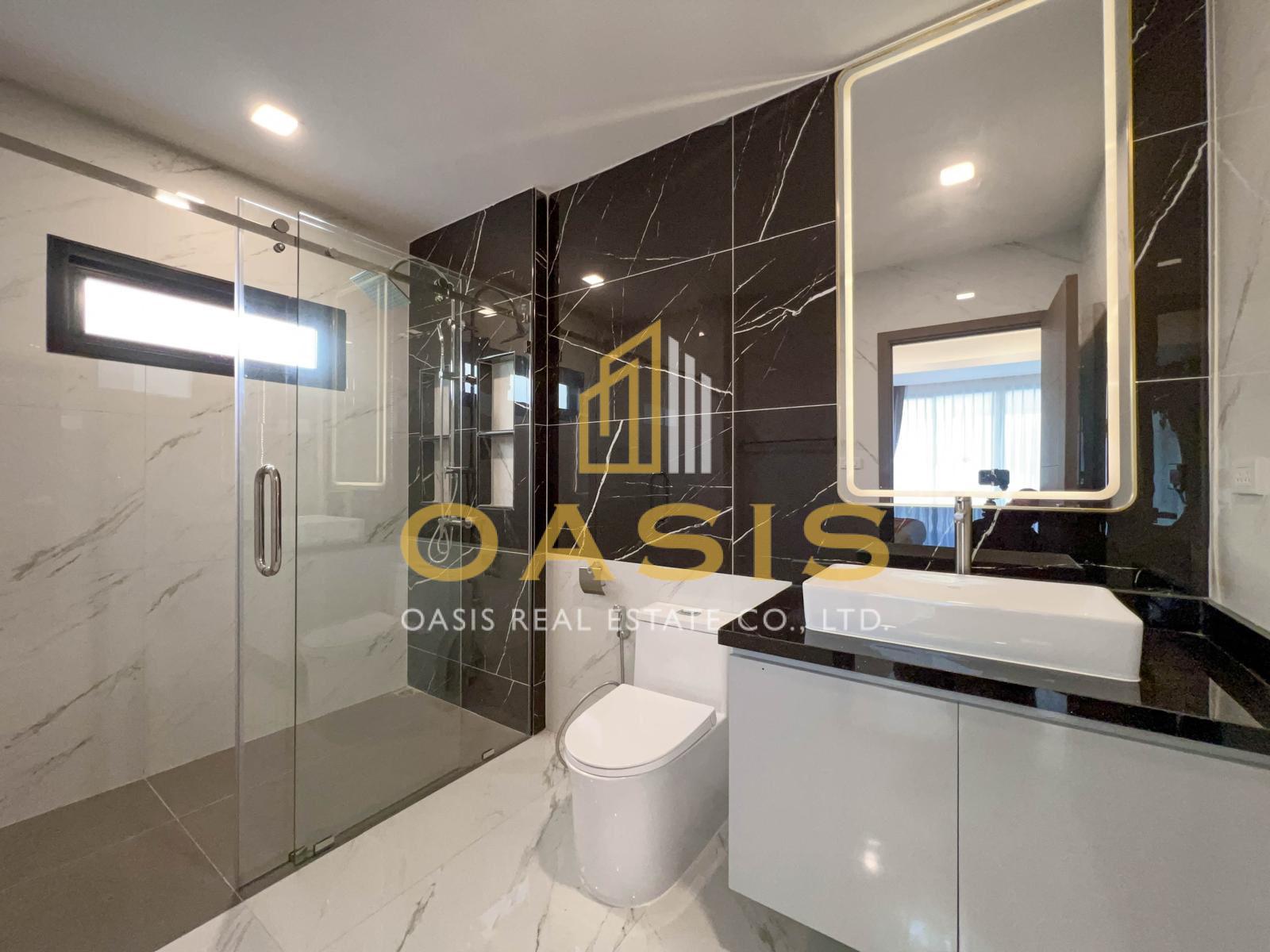 Luxury Pool Villa Near Jomtien Beach For Sale and Rent