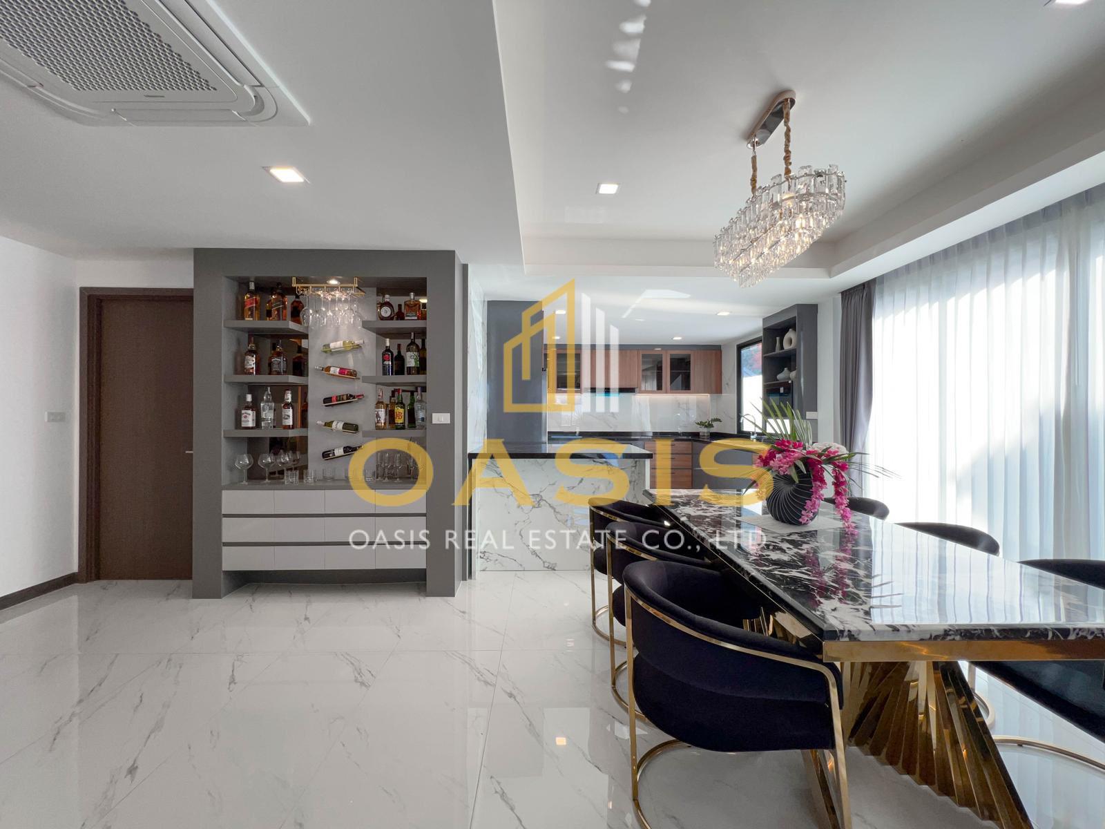 Luxury Pool Villa Near Jomtien Beach For Sale and Rent