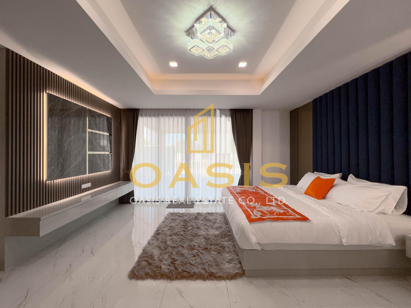 Luxury Pool Villa Near Jomtien Beach For Sale and Rent