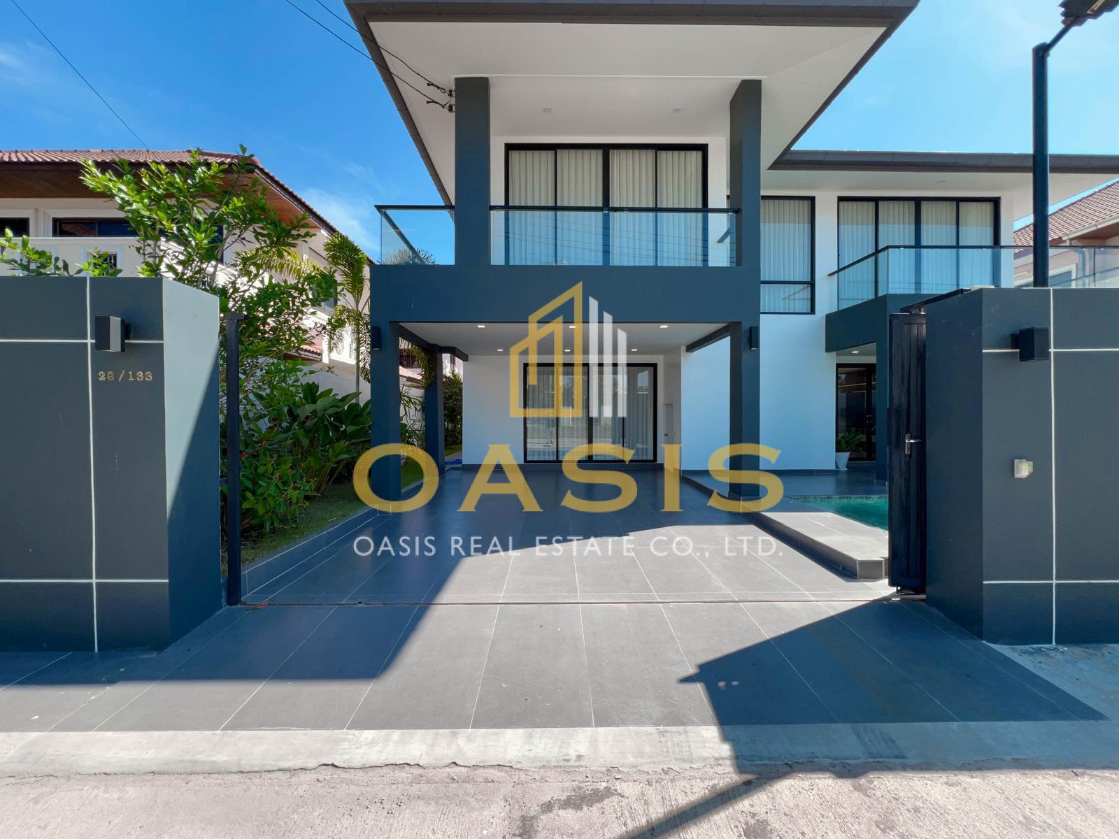 Luxury Pool Villa Near Jomtien Beach For Sale and Rent