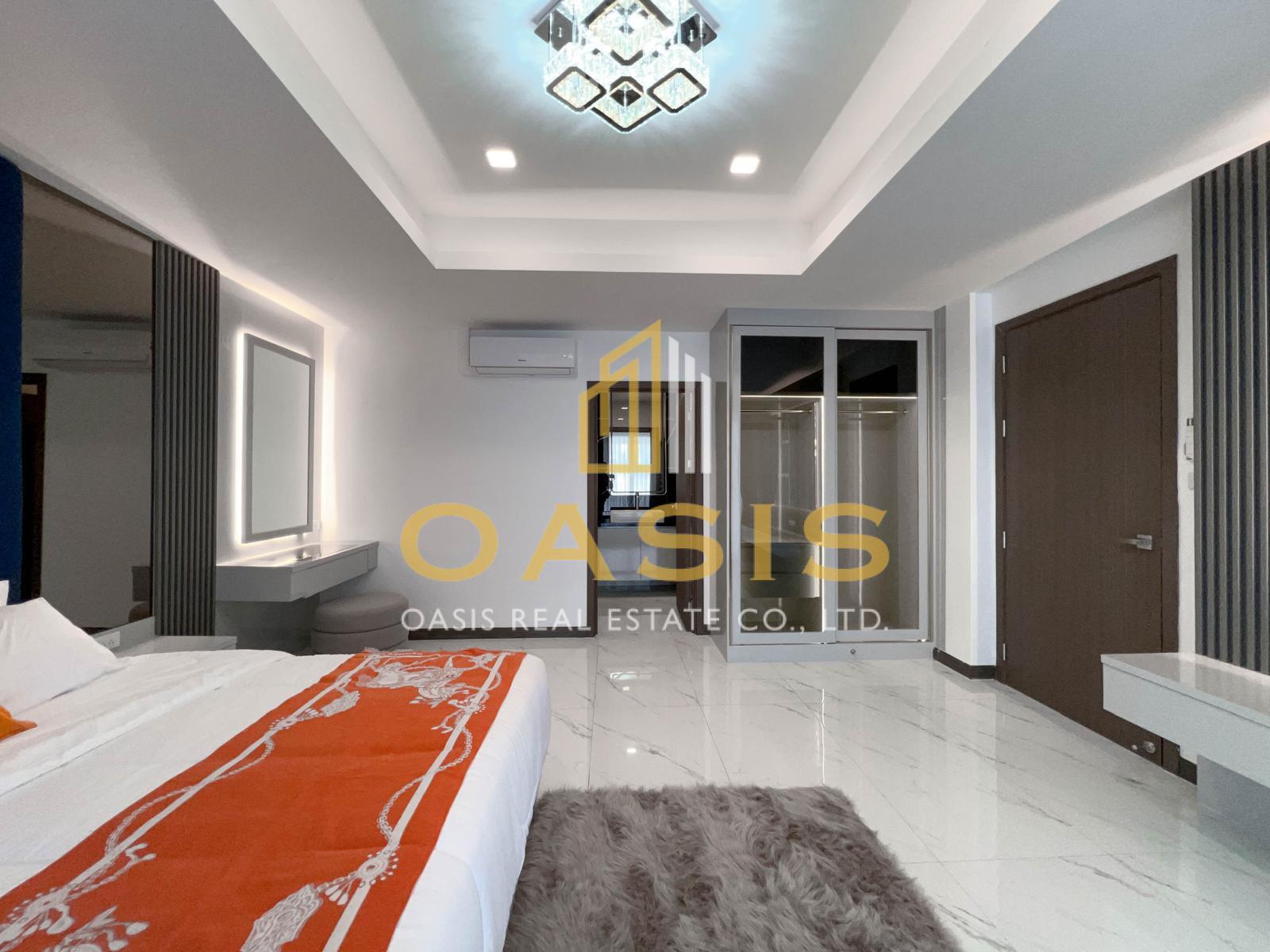 Luxury Pool Villa Near Jomtien Beach For Sale and Rent