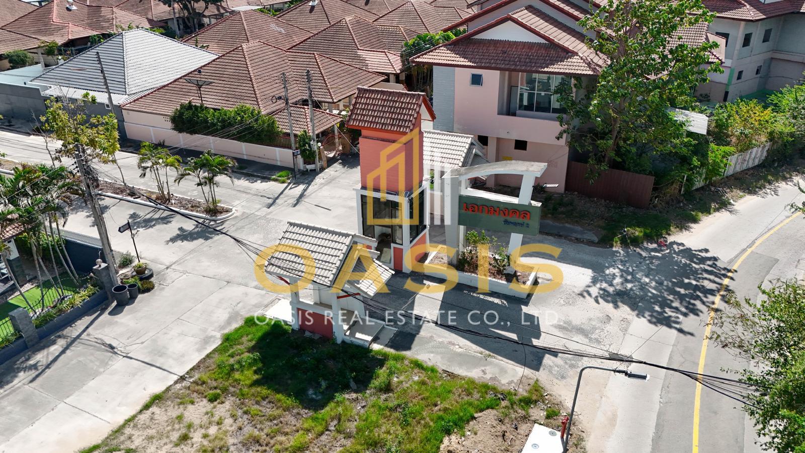 Luxury Pool Villa Near Jomtien Beach For Sale and Rent