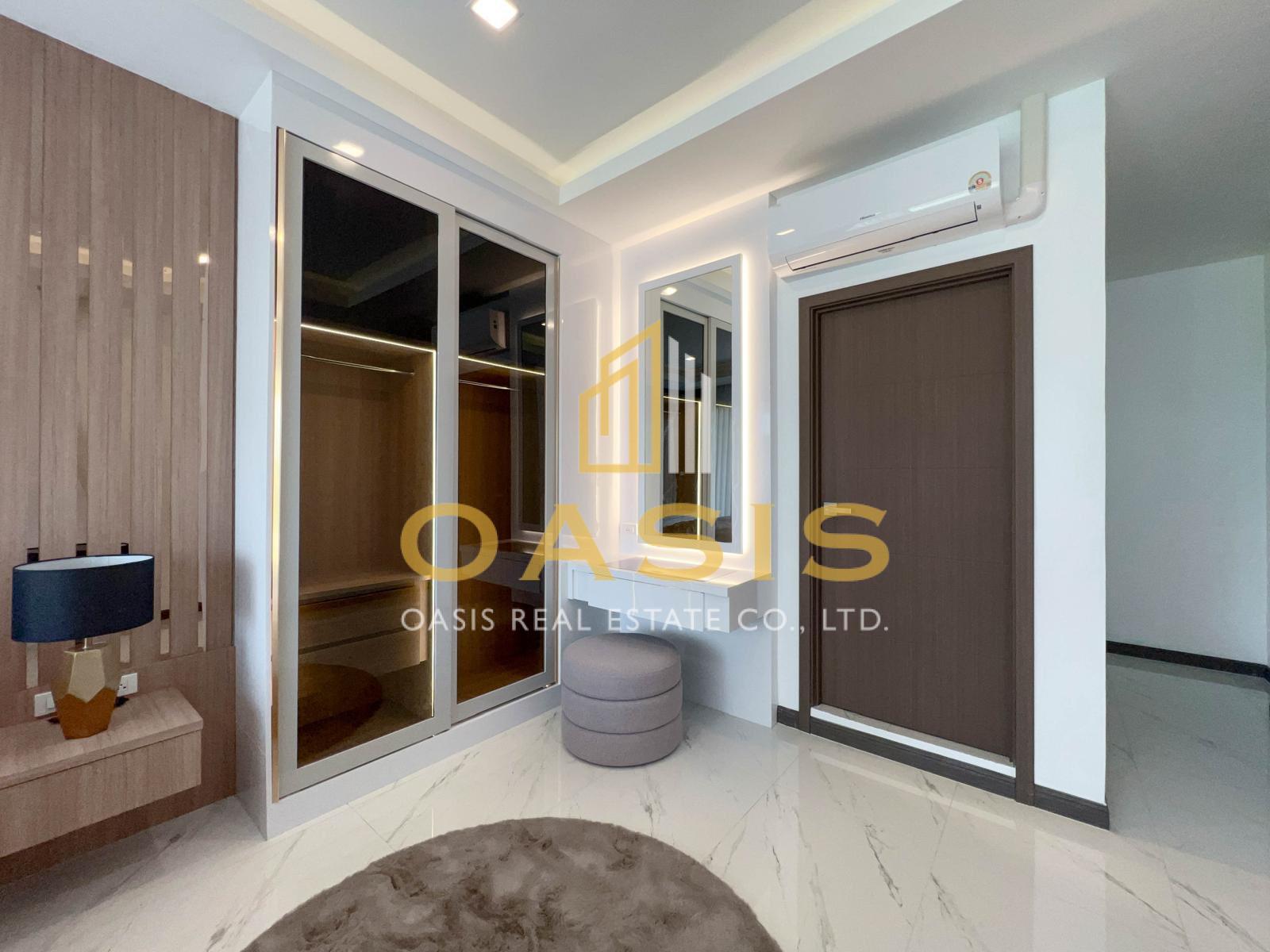 Luxury Pool Villa Near Jomtien Beach For Sale and Rent