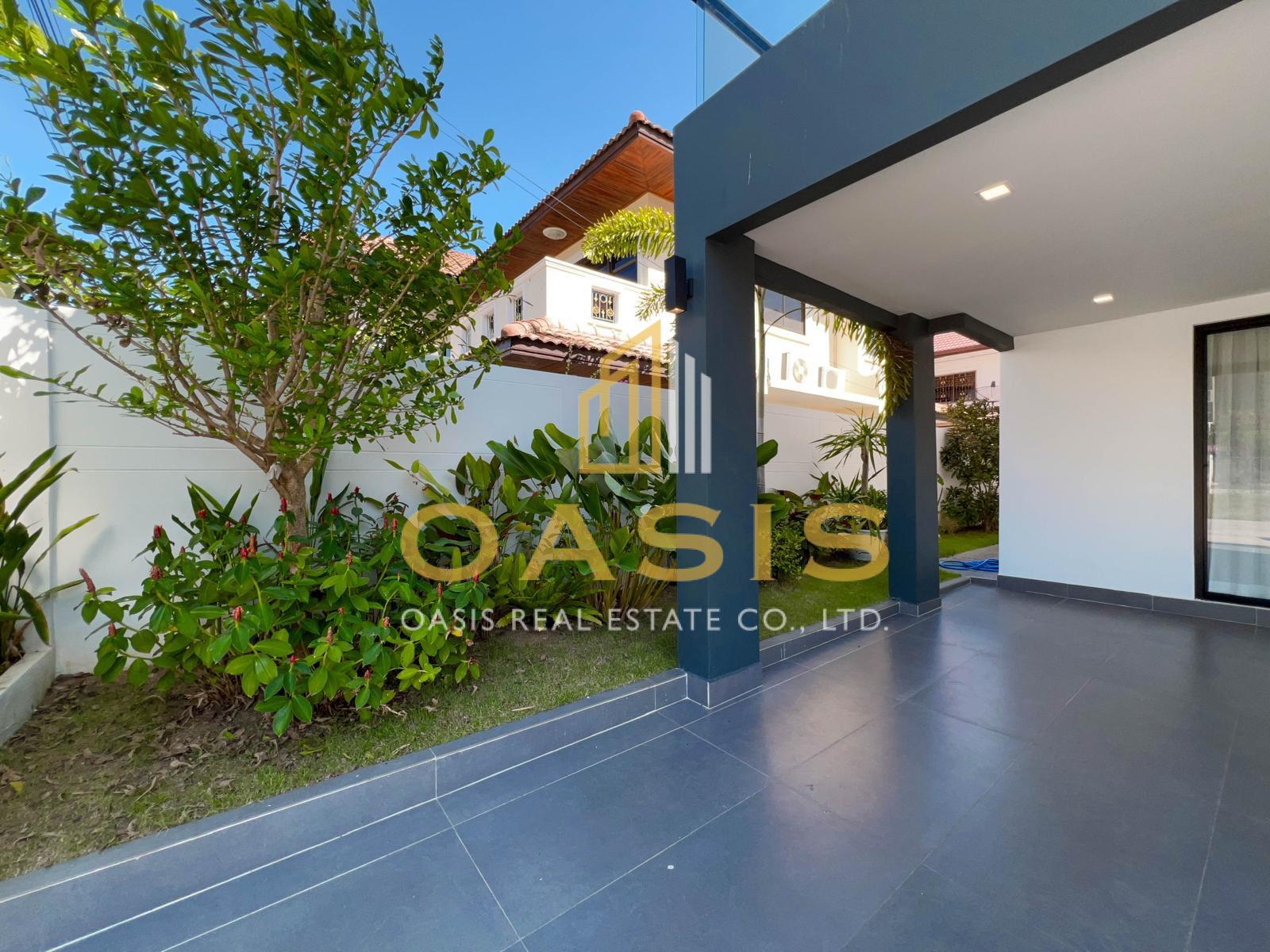 Luxury Pool Villa Near Jomtien Beach For Sale and Rent