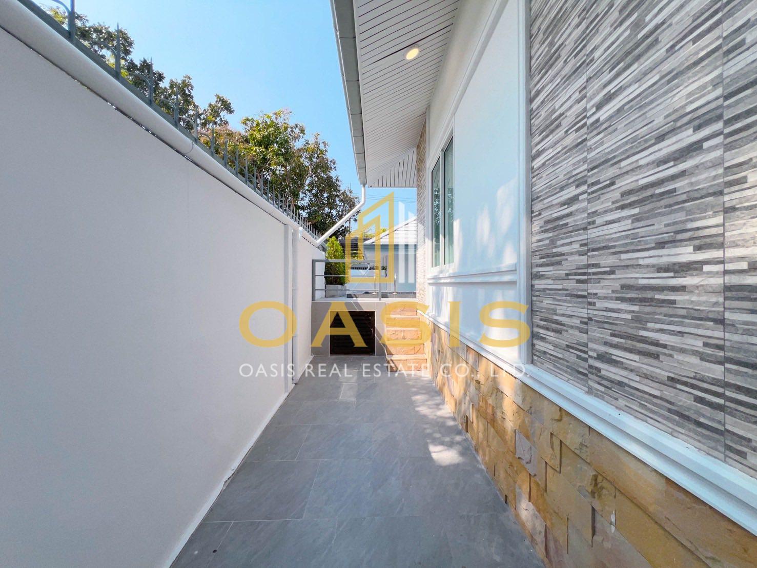 Luxury Pool Villa For Sale