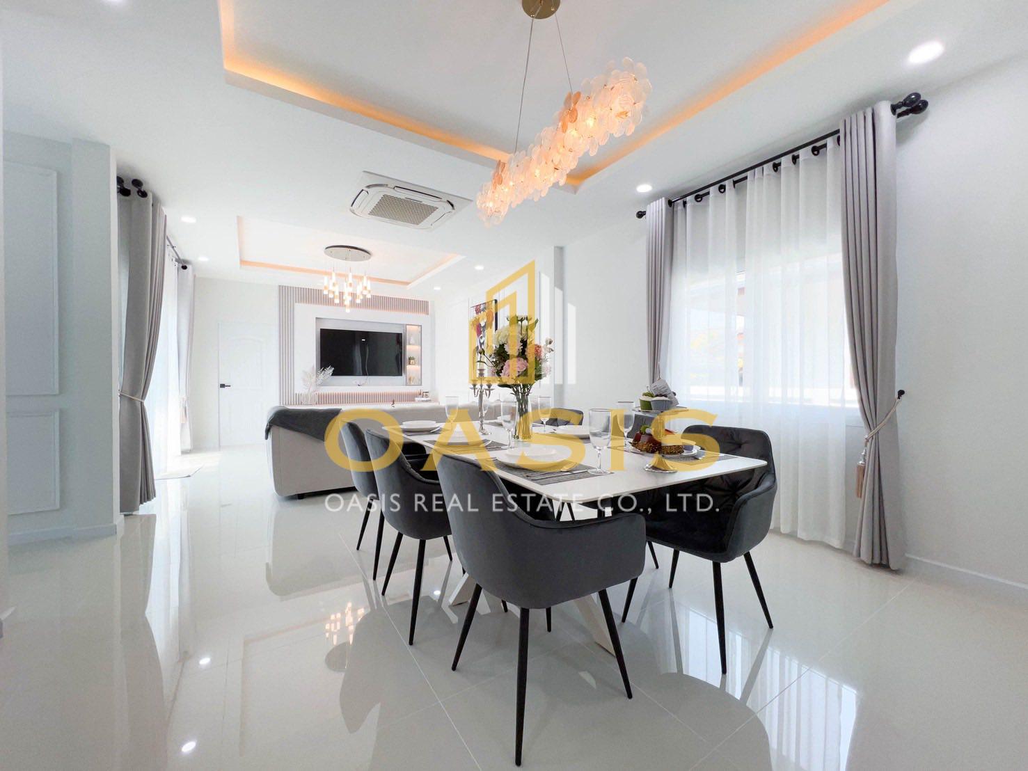 Luxury Pool Villa For Sale