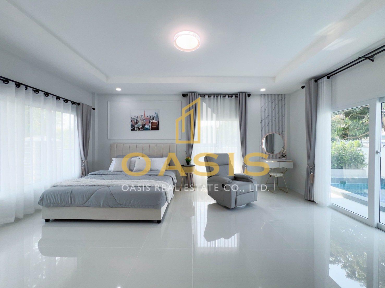 Luxury Pool Villa For Sale