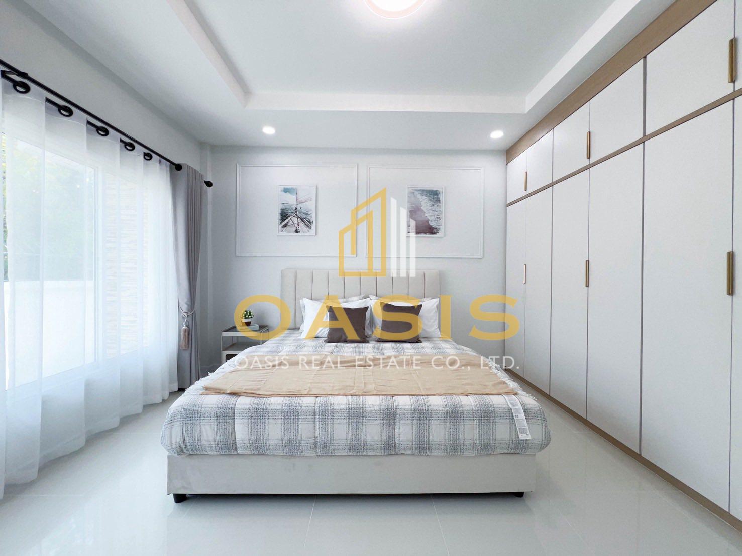 Luxury Pool Villa For Sale