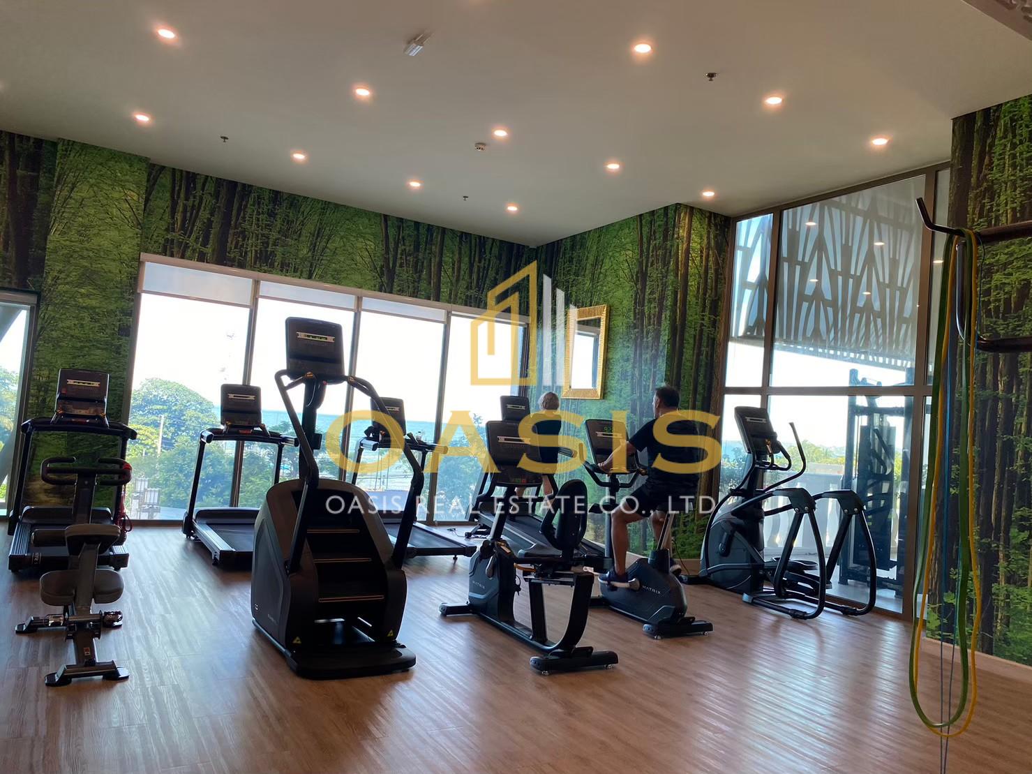 Copacabana Beach Jomtien direct front sea view unit for sale