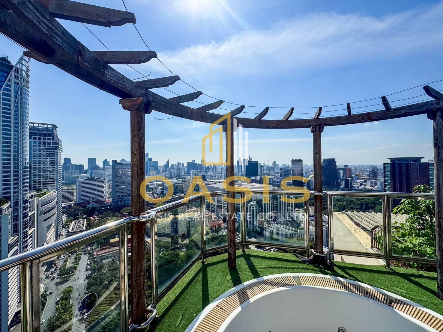 Luxury High-Rise Condo in Ratchathewi For sale