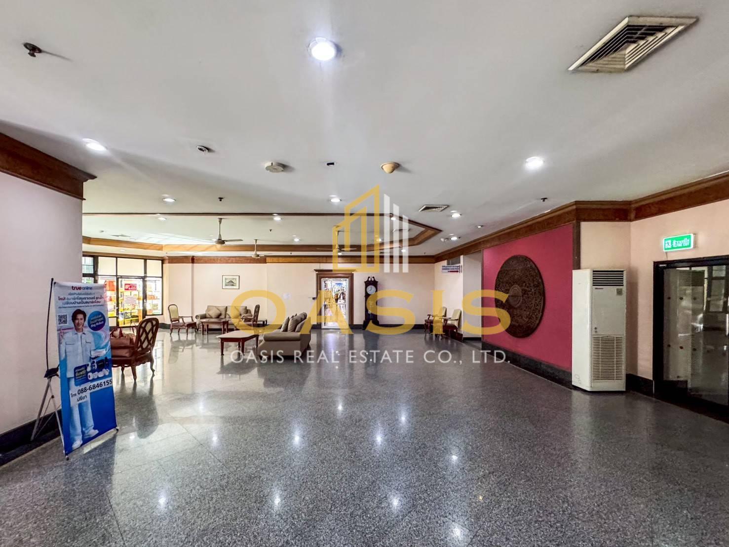 Luxury High-Rise Condo in Ratchathewi For sale