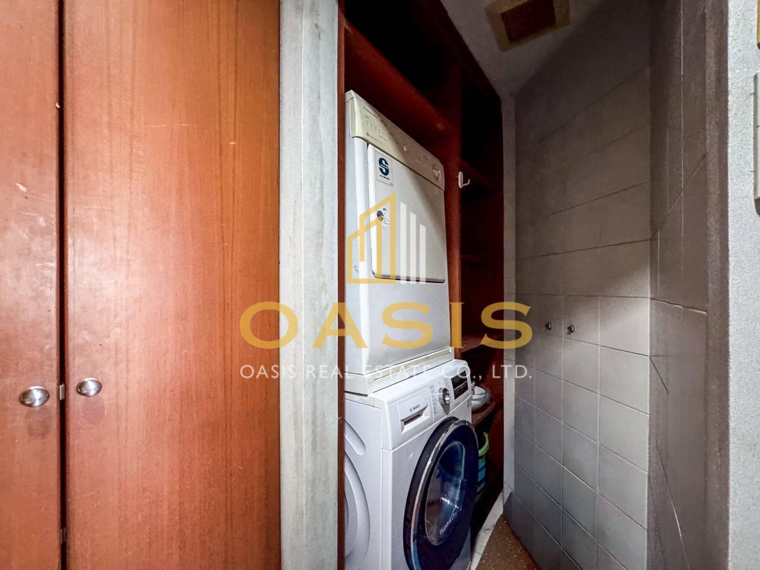 Luxury High-Rise Condo in Ratchathewi For sale