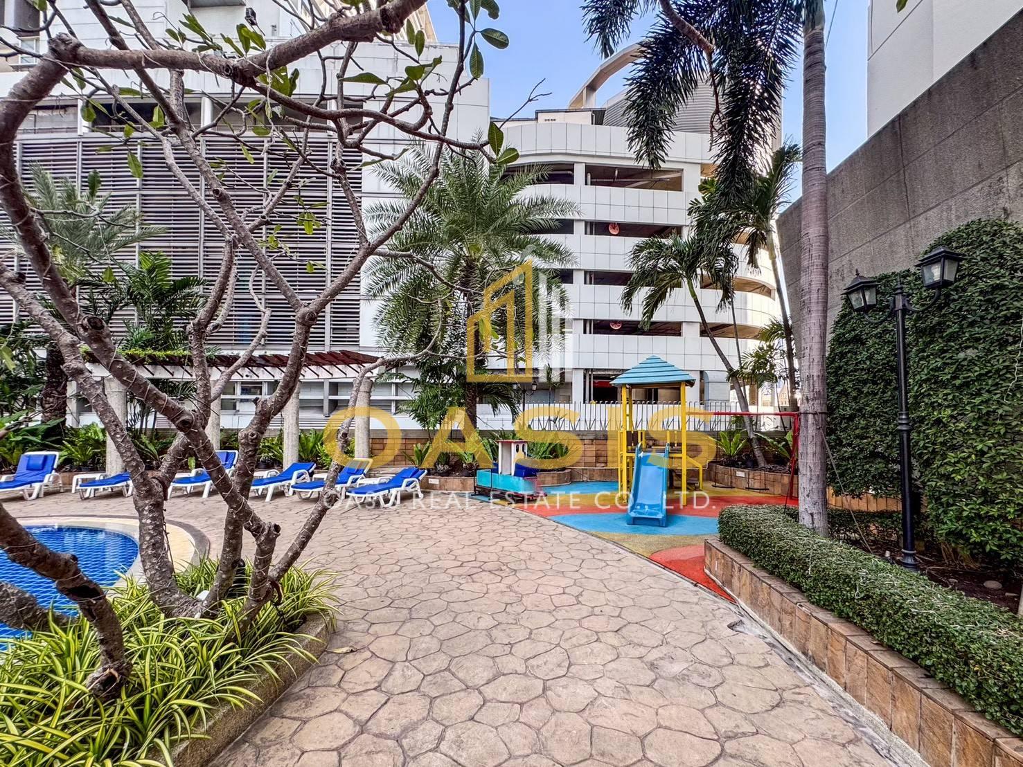 Luxury High-Rise Condo in Ratchathewi For sale