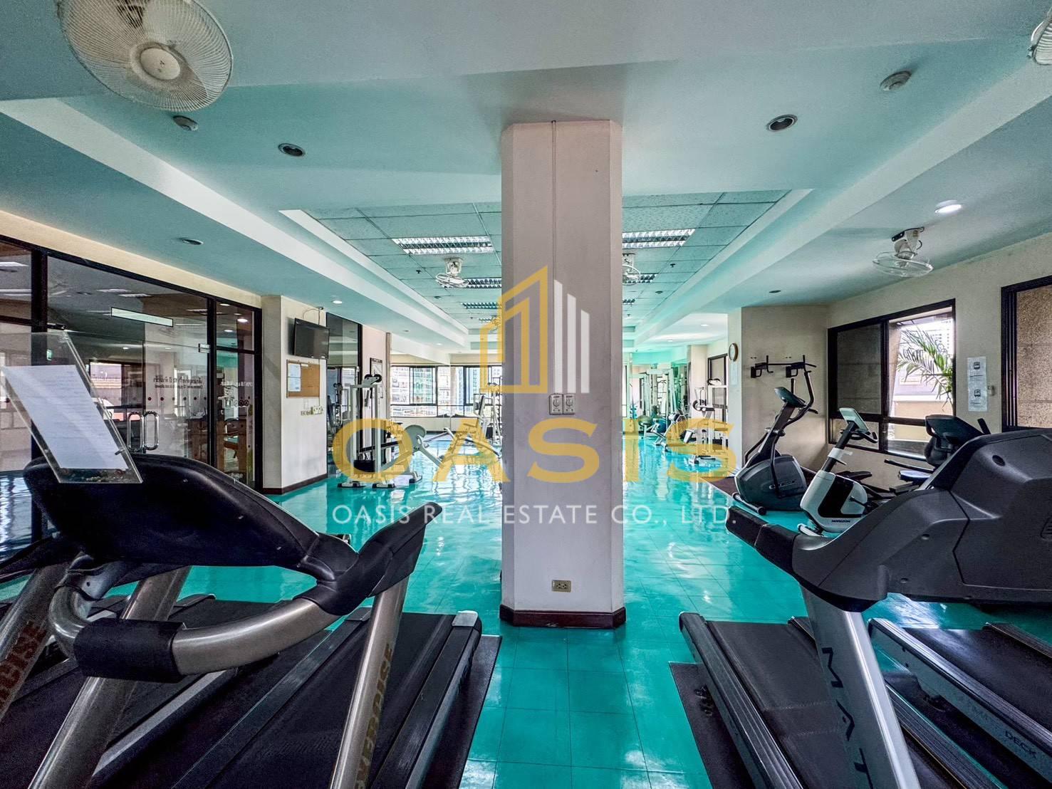 Luxury High-Rise Condo in Ratchathewi For sale