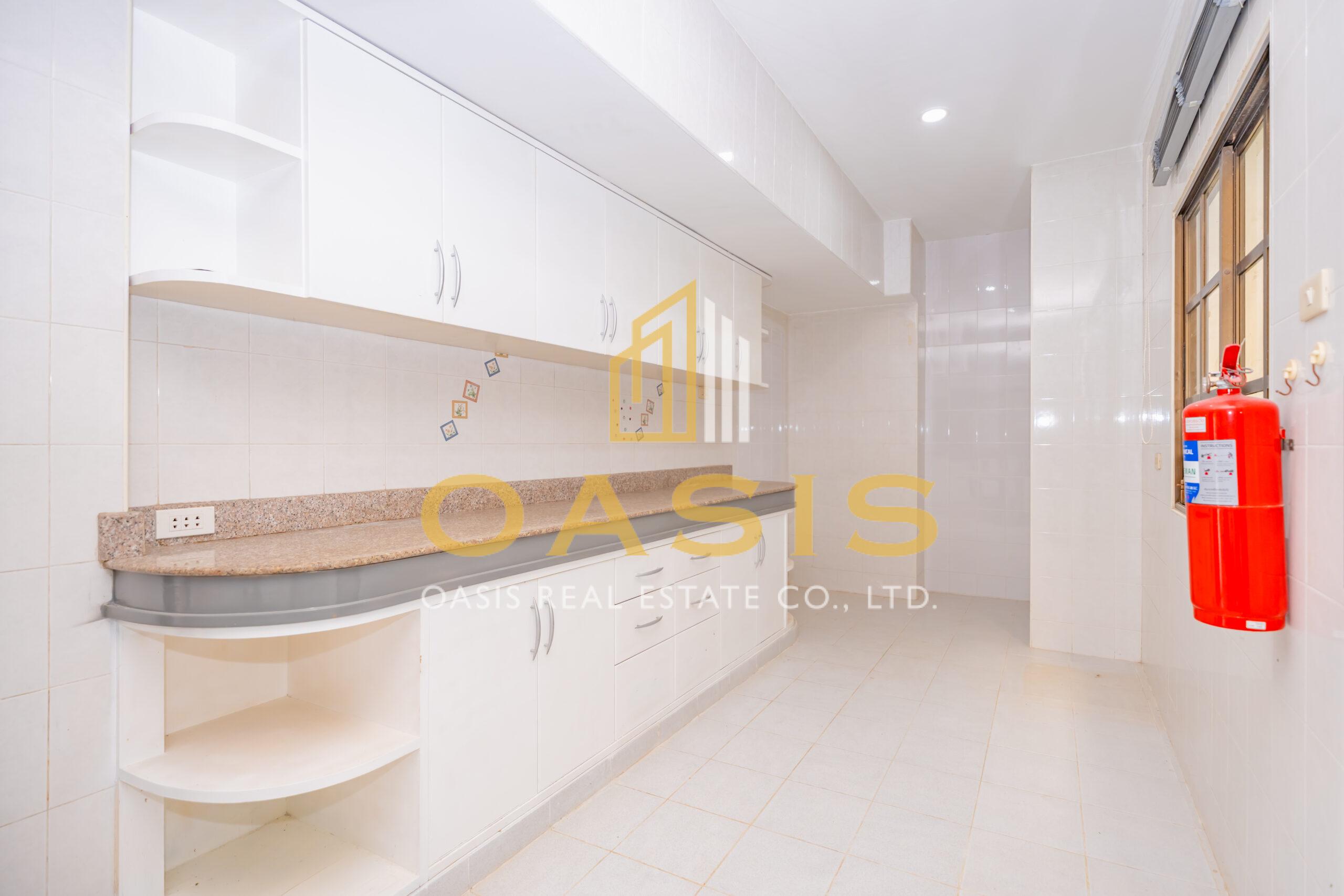 Large Commercial Residential Property in Pattaya For Sale & Rent