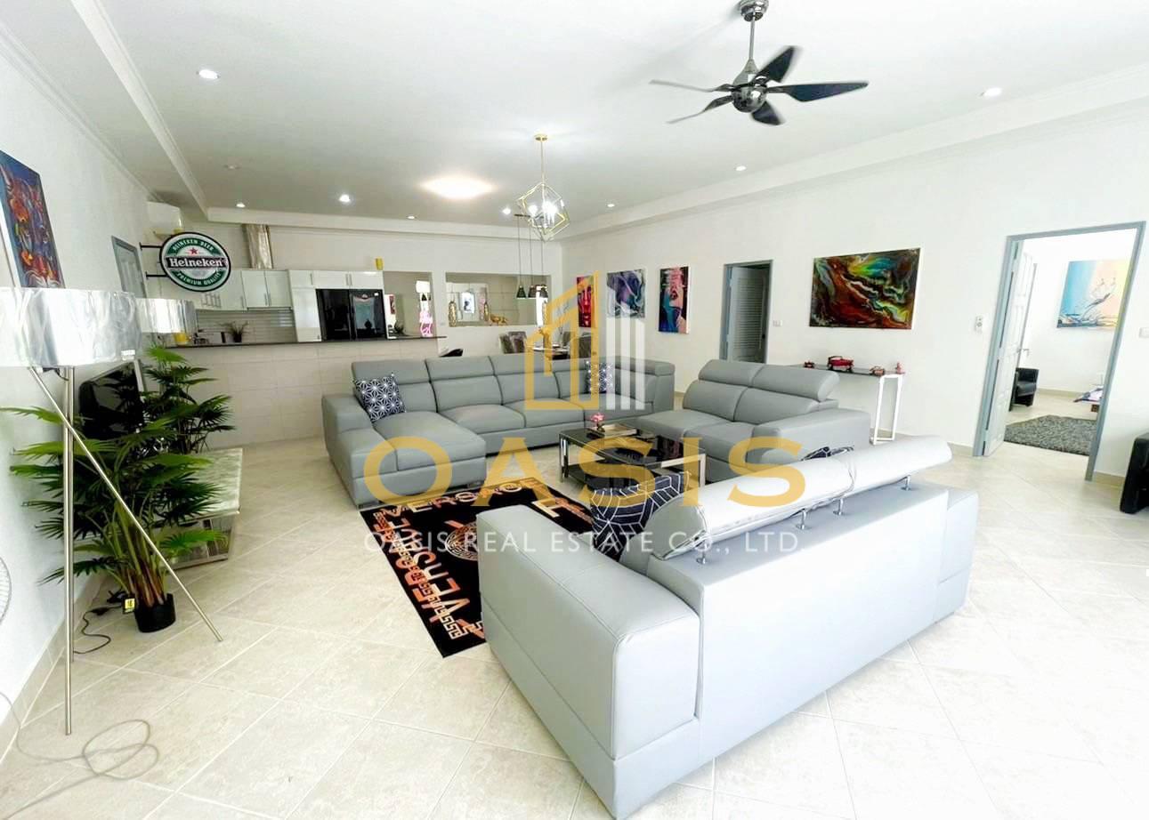 Majestic Beachfront Residence for Sale Pratumnak Hill