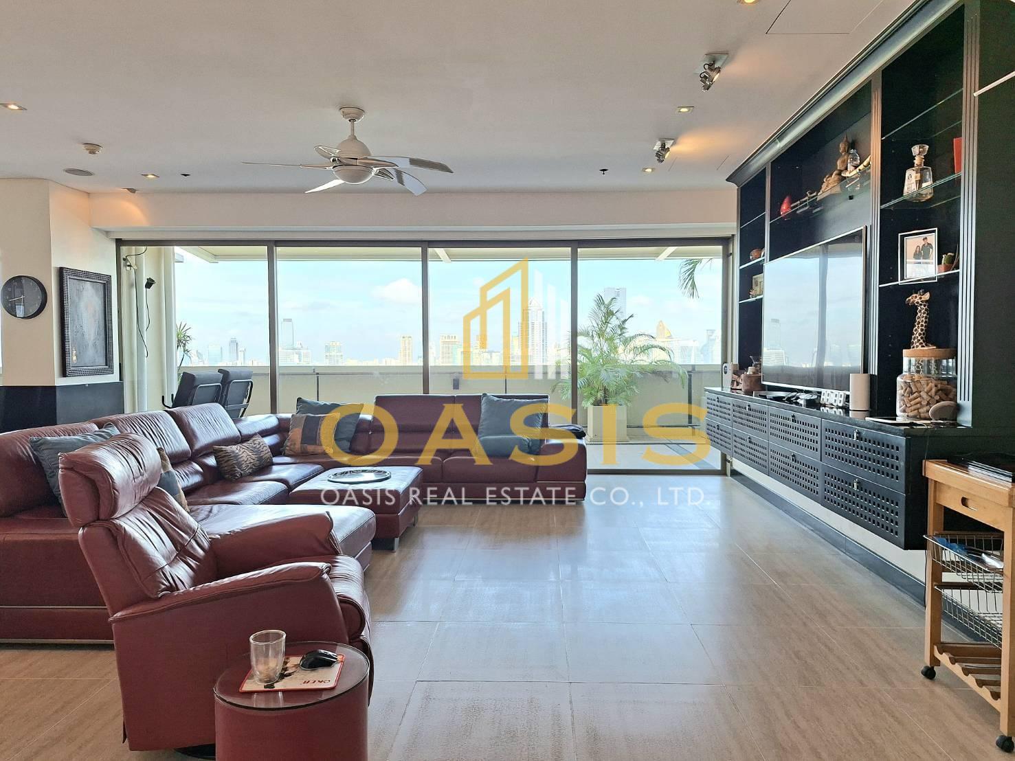 Luxury Penthouse overlooking Benjakitti Park – Asoke, Bangkok