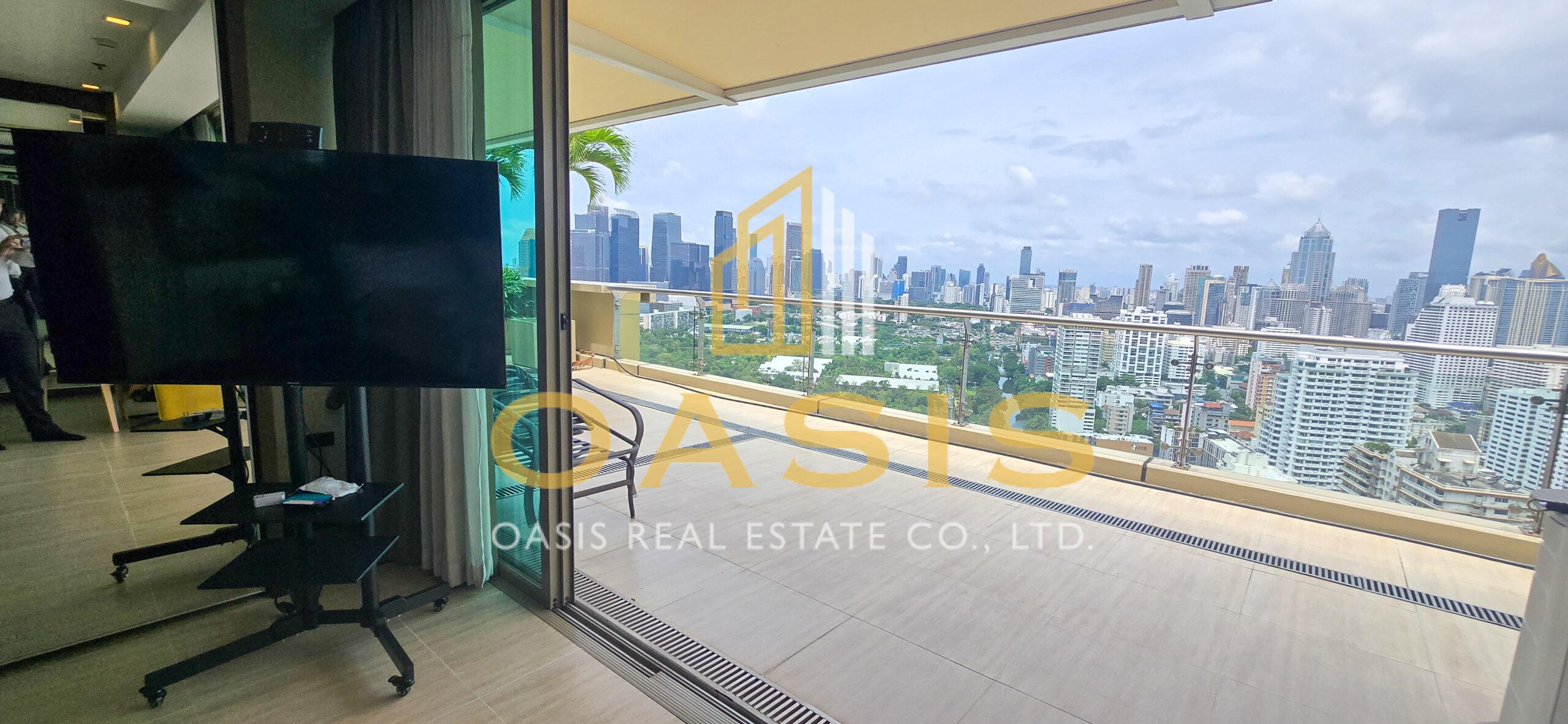 Luxury Penthouse overlooking Benjakitti Park – Asoke, Bangkok