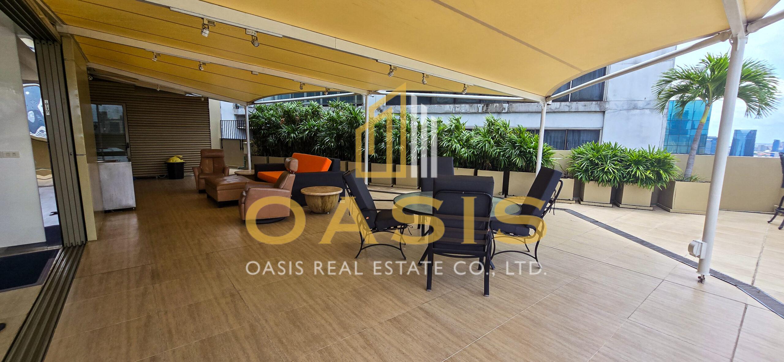 Luxury Penthouse overlooking Benjakitti Park – Asoke, Bangkok