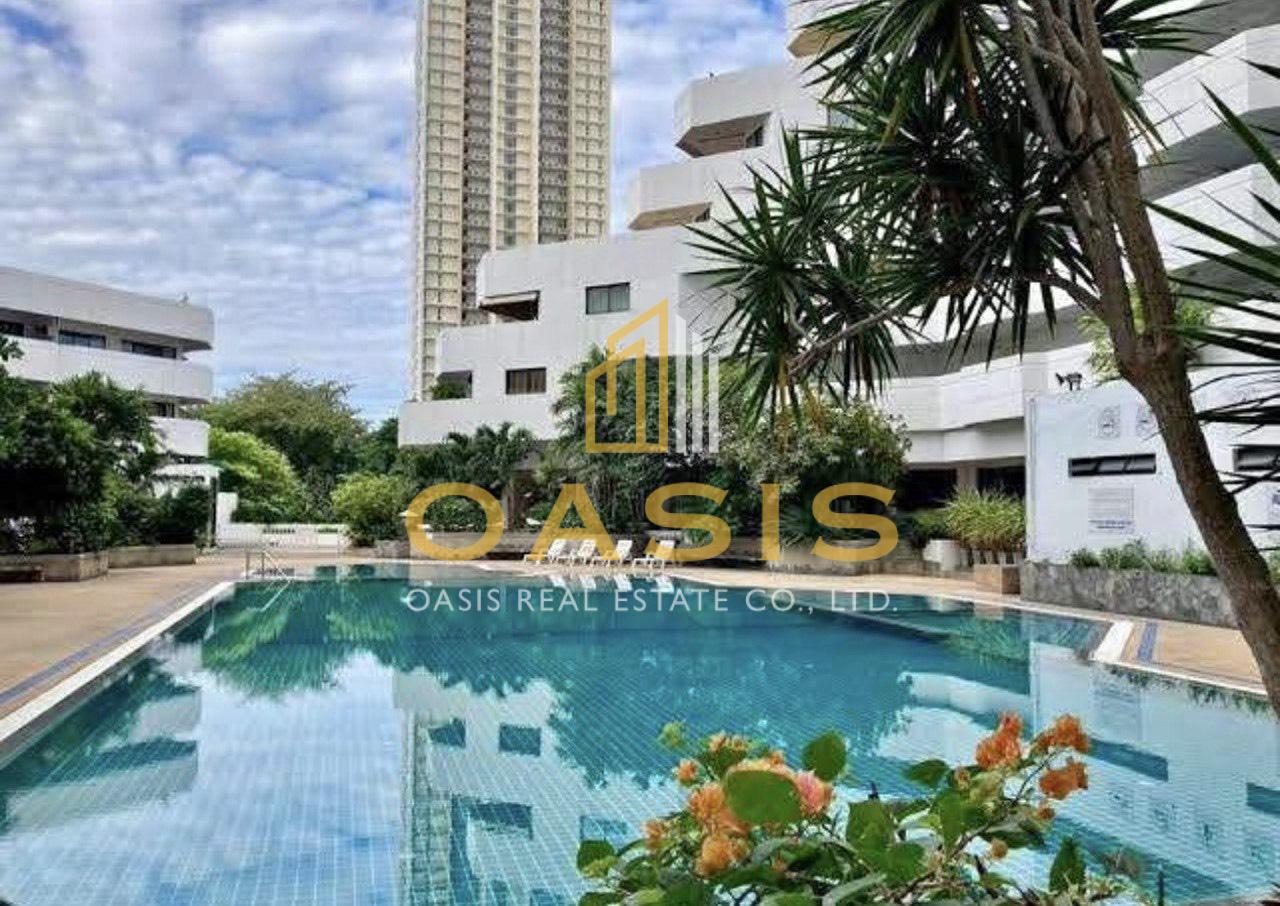 Beautiful big renovated studio in Paradise Condominium Jomtien in Foreign name